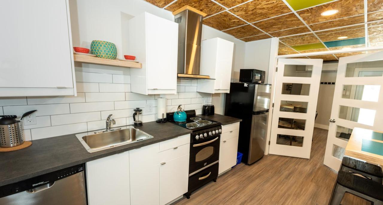 Morel Executive Suites Эдмундстон Экстерьер фото