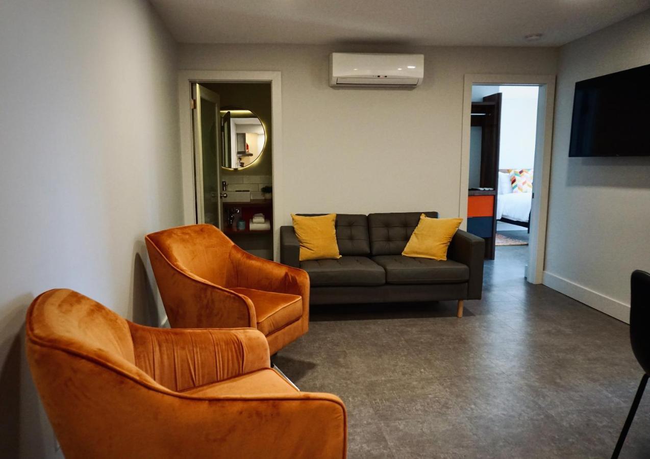 Morel Executive Suites Эдмундстон Экстерьер фото