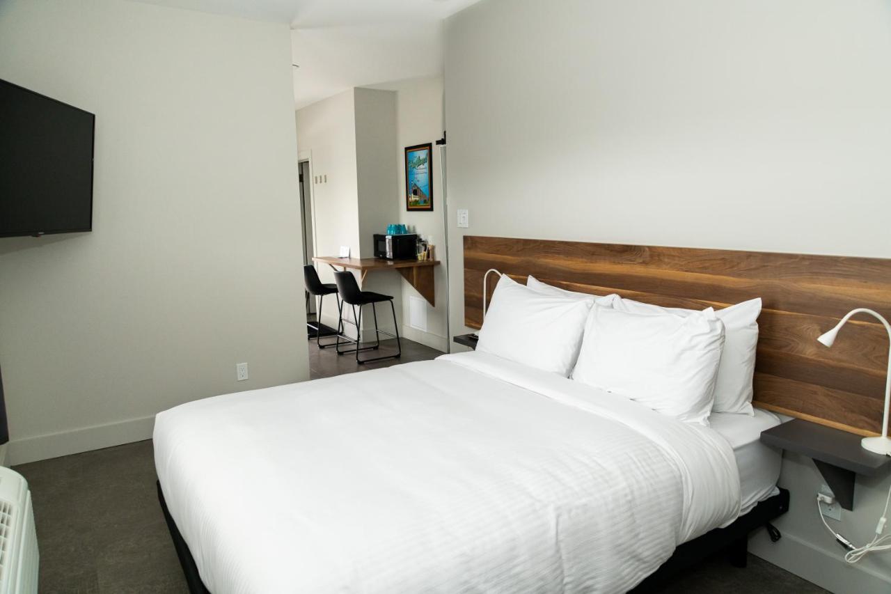 Morel Executive Suites Эдмундстон Экстерьер фото